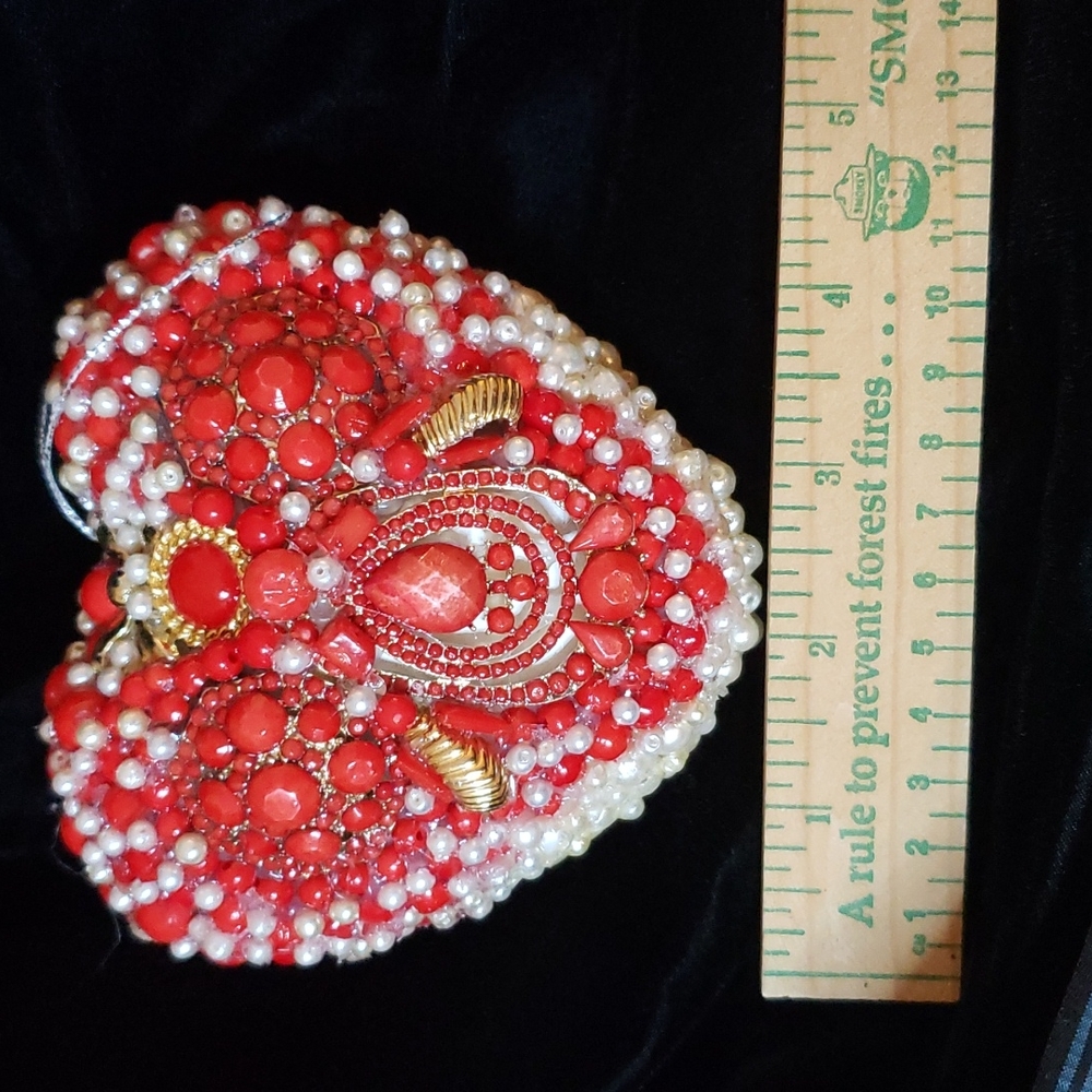 Designs by Collette Jeweled Heart by cherryboring - Picture 6 of 8